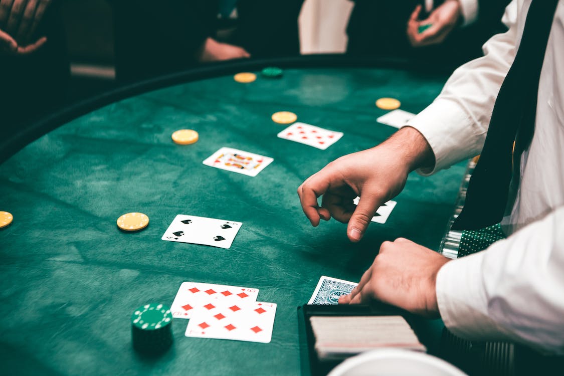 What makes online casino games so popular in India - Misc